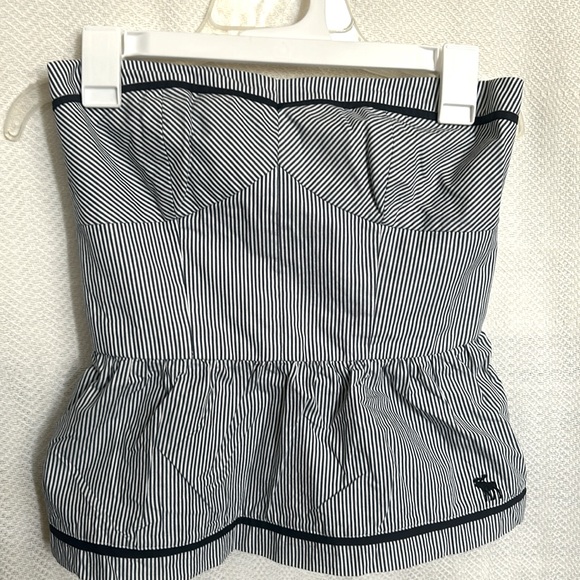 Abercrombie & Fitch Tops - Abercrombie & Fitch Navy Blue White Striped Strapless Top L